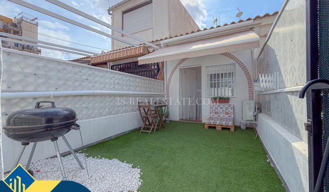 Resale - Townhouse - Torrevieja - Aguas Nuevas