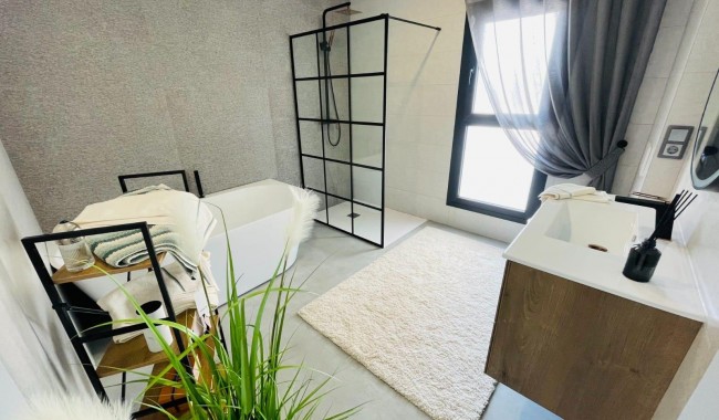 Begagnad - Villa - Torrevieja - Aguas Nuevas