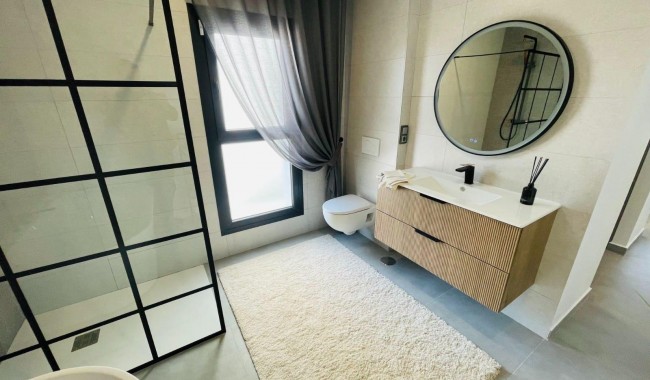 Begagnad - Villa - Torrevieja - Aguas Nuevas