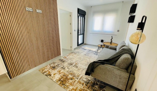 Begagnad - Villa - Torrevieja - Aguas Nuevas