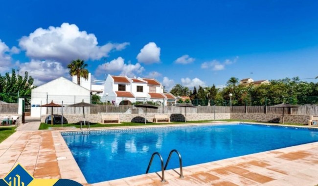 Begagnad - Radhus - Torrevieja - Calas blanca