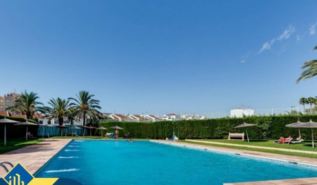 Begagnad - Radhus - Torrevieja - Calas blanca