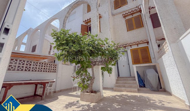 Begagnad - Radhus - Torrevieja - Calas blanca