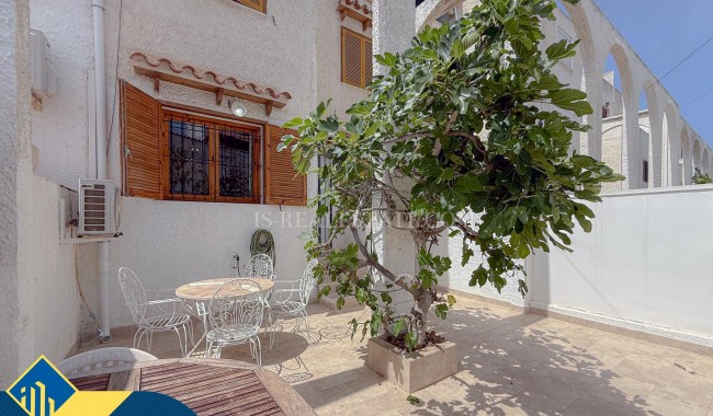 Begagnad - Radhus - Torrevieja - Calas blanca