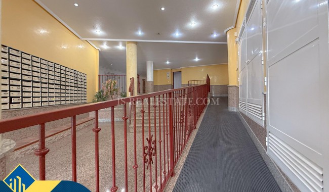 Begagnad - Lägenhet - Torrevieja - Paseo maritimo