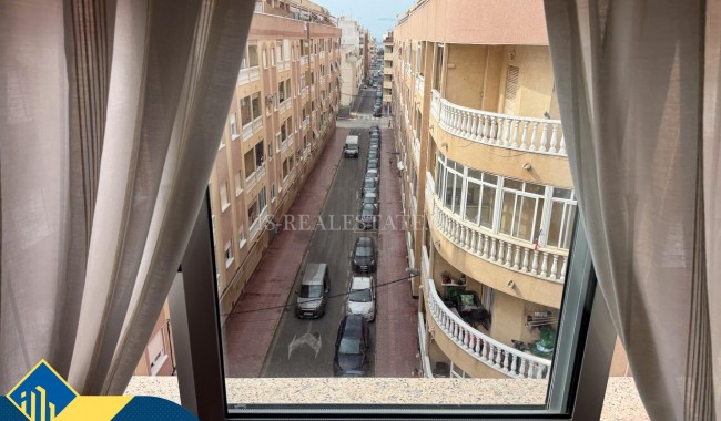 Begagnad - Lägenhet - Torrevieja - Paseo maritimo