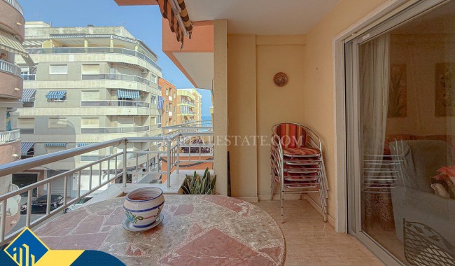 Resale - Apartment - Torrevieja - Playa de los locos