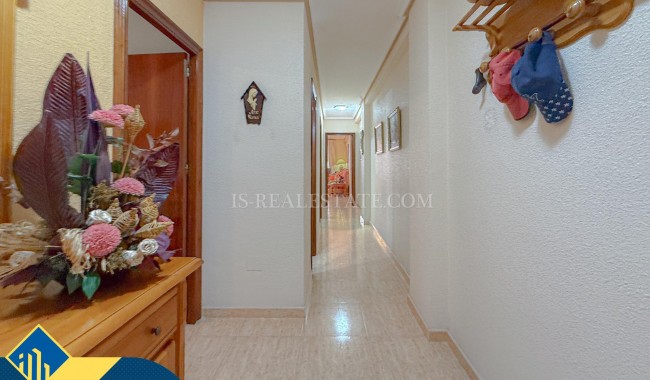 Resale - Apartment - Torrevieja - Playa de los locos