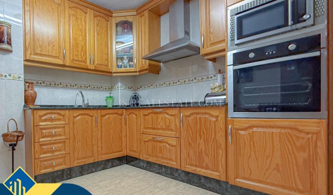 Resale - Apartment - Torrevieja - Playa de los locos