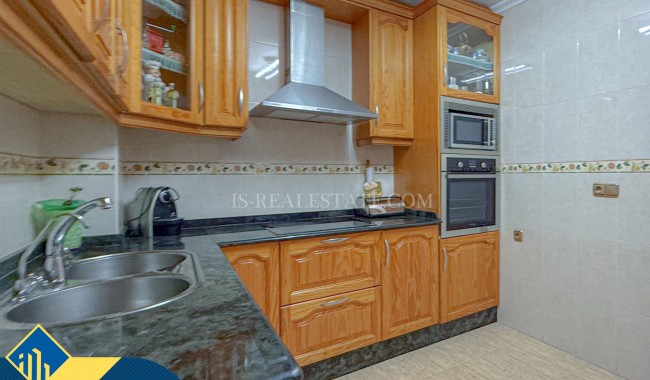 Resale - Apartment - Torrevieja - Playa de los locos