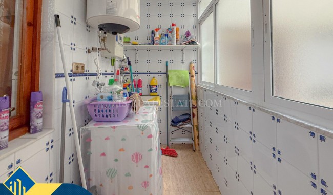 Resale - Apartment - Torrevieja - Playa de los locos