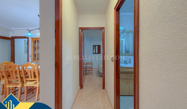 Resale - Apartment - Torrevieja - Playa de los locos