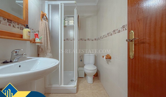 Resale - Apartment - Torrevieja - Playa de los locos
