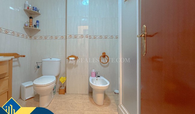 Resale - Apartment - Torrevieja - Playa de los locos