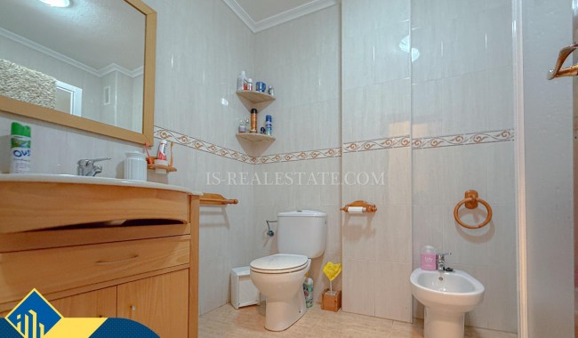 Resale - Apartment - Torrevieja - Playa de los locos