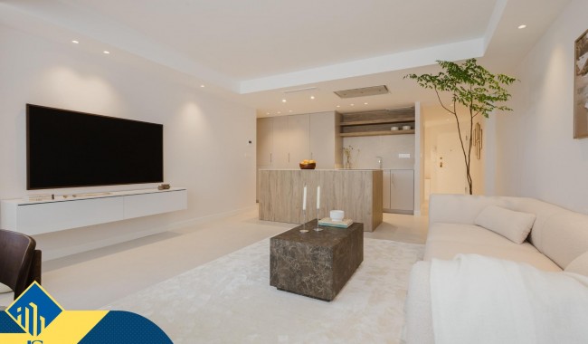 Resale - Apartment - Torrevieja - Acequion