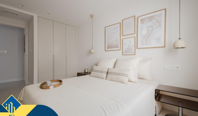 Resale - Apartment - Torrevieja - Acequion