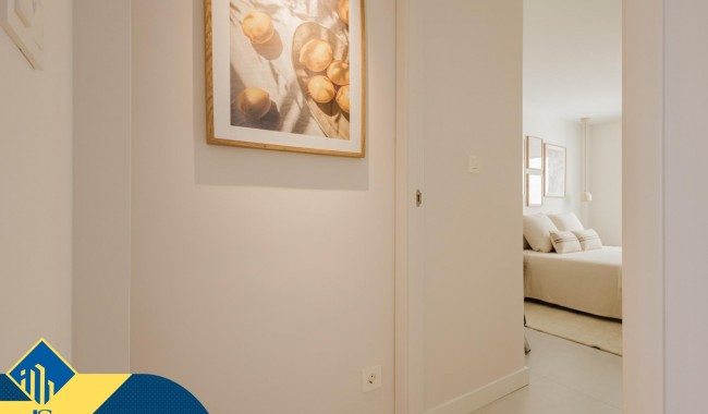 Resale - Apartment - Torrevieja - Acequion