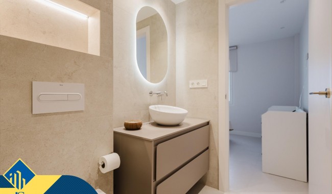 Resale - Apartment - Torrevieja - Acequion