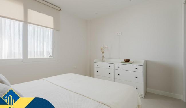 Resale - Apartment - Torrevieja - Acequion