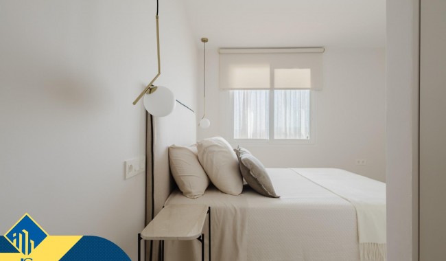 Resale - Apartment - Torrevieja - Acequion