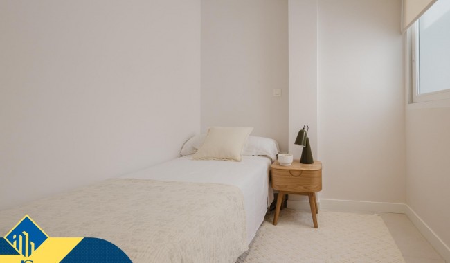 Resale - Apartment - Torrevieja - Acequion