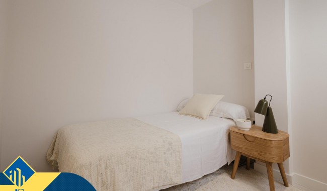 Resale - Apartment - Torrevieja - Acequion