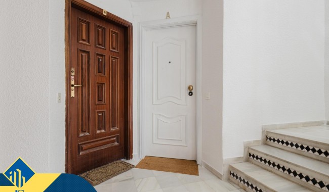 Resale - Apartment - Torrevieja - Acequion