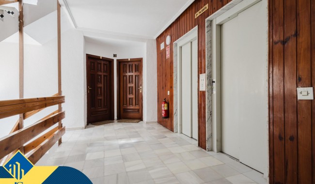 Resale - Apartment - Torrevieja - Acequion