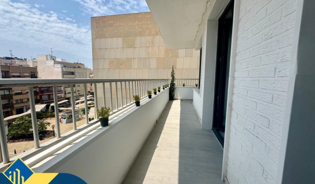 Begagnad - Lägenhet - Torrevieja - Acequion