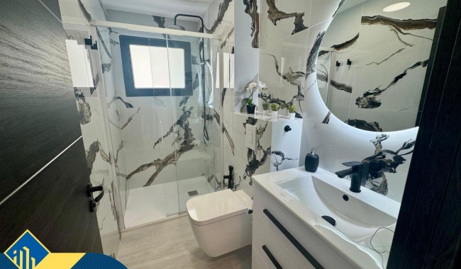 Begagnad - Lägenhet - Torrevieja - Acequion