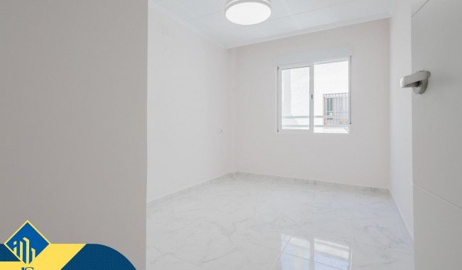 Begagnad - Lägenhet - Torrevieja - Acequion