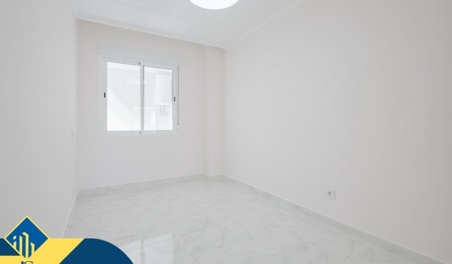 Begagnad - Lägenhet - Torrevieja - Acequion