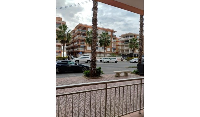 Lägenhet - Begagnad - Torrevieja - Playa de los Naufragos
