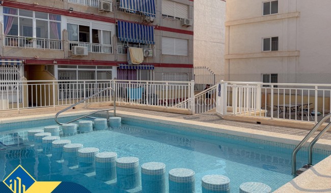 Segunda mano - Apartamento - Torrevieja - Paseo maritimo