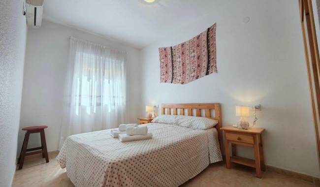 Segunda mano - Apartamento - Torrevieja - El Acequión - Los Náufragos