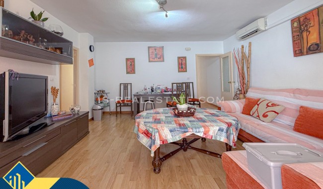 Segunda mano - Apartamento - Torrevieja - Paseo maritimo