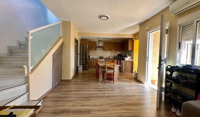 Begagnad - Villa - Torrevieja - Aguas Nuevas