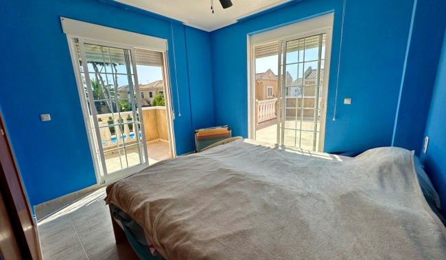 Begagnad - Villa - Torrevieja - Aguas Nuevas