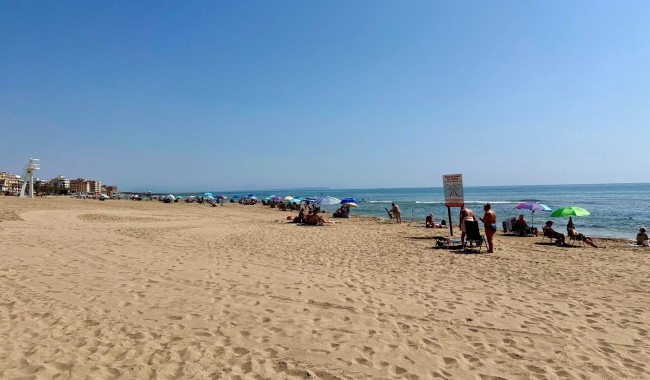 Begagnad - Villa - Torrevieja - Aguas Nuevas