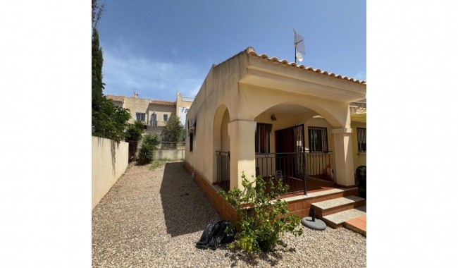 Begagnad - Villa - Guardamar - Lomas de Polo-Pinomar