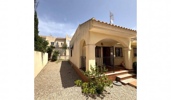 Begagnad - Villa - Guardamar - Lomas de Polo-Pinomar