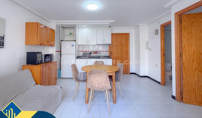 Resale - Apartment - Torrevieja - Playa de los locos