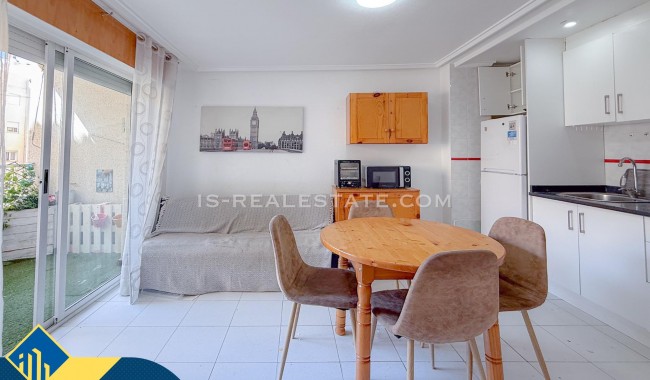 Resale - Apartment - Torrevieja - Playa de los locos