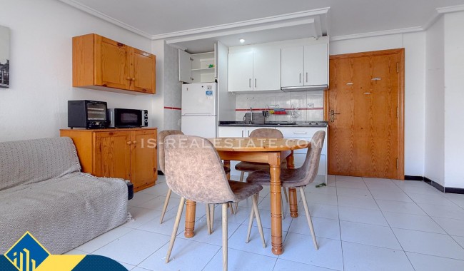 Resale - Apartment - Torrevieja - Playa de los locos