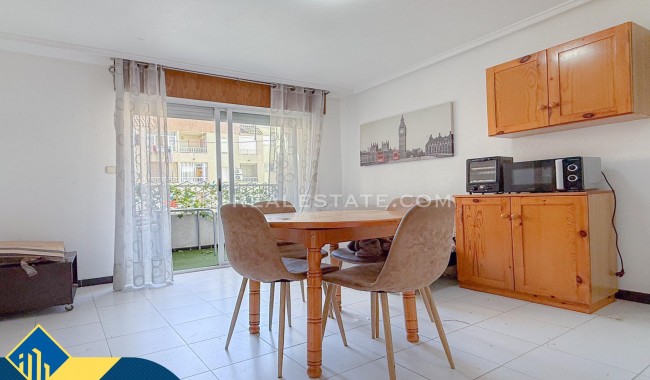 Resale - Apartment - Torrevieja - Playa de los locos