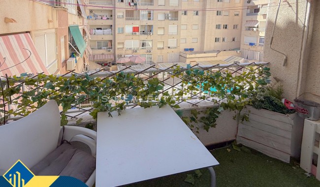 Resale - Apartment - Torrevieja - Playa de los locos