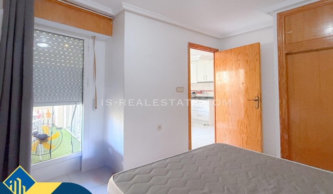Resale - Apartment - Torrevieja - Playa de los locos