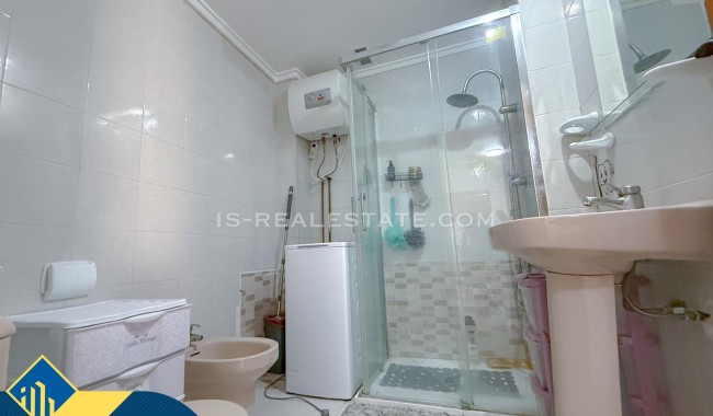 Resale - Apartment - Torrevieja - Playa de los locos
