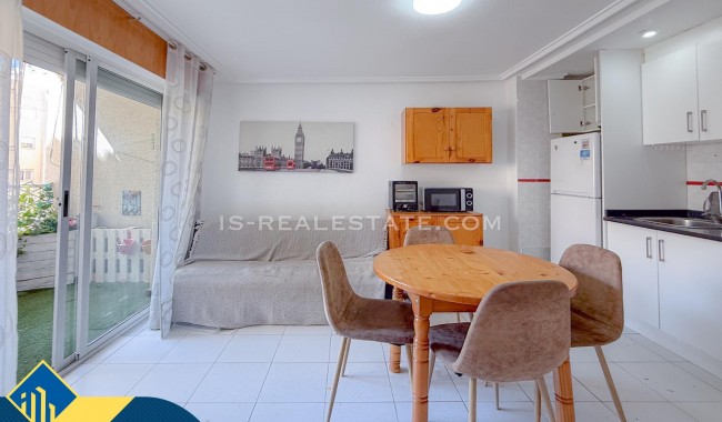Resale - Apartment - Torrevieja - Playa de los locos